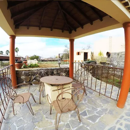 Rural House, Quiet Environment. Pool. Jacuzzi. Free Wifi 別荘
