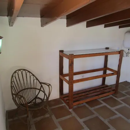 Rural House, Quiet Environment. Pool. Jacuzzi. Free Wifi 別荘 ビラフロール