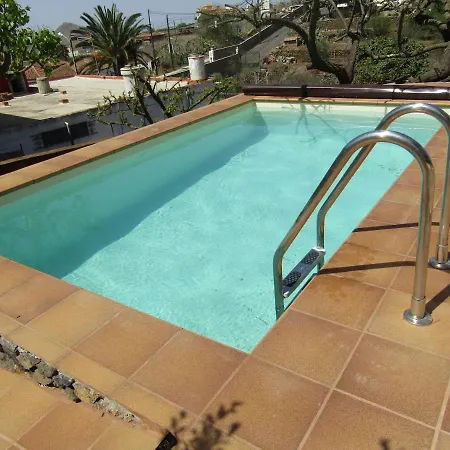 Rural House, Quiet Environment. Pool. Jacuzzi. Free Wifi ビラフロール