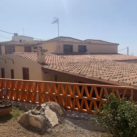 別荘 Rural House, Quiet Environment. Pool. Jacuzzi. Free Wifi