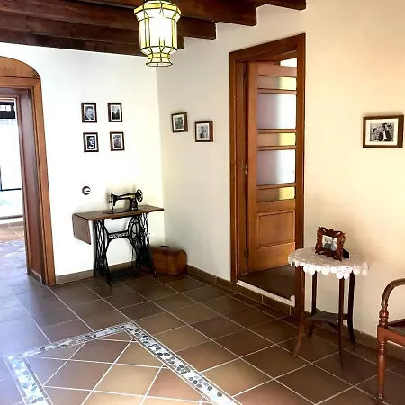 Rural House, Quiet Environment. Pool. Jacuzzi. Free Wifi * ビラフロール