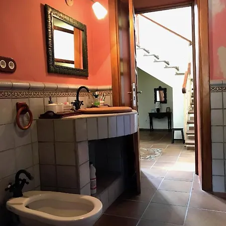 Rural House, Quiet Environment. Pool. Jacuzzi. Free Wifi 別荘 *