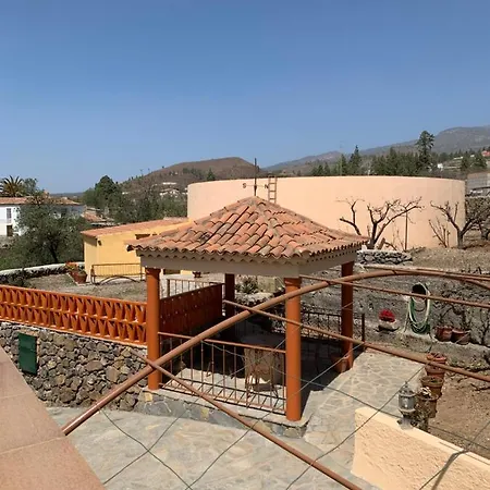 Rural House, Quiet Environment. Pool. Jacuzzi. Free Wifi 別荘
