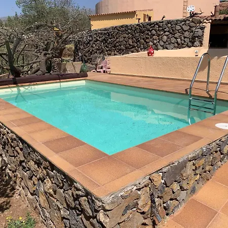 別荘 Rural House, Quiet Environment. Pool. Jacuzzi. Free Wifi