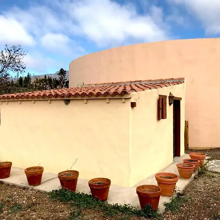 Feriehus Rural House, Quiet Environment. Pool. Jacuzzi. Free Wifi *